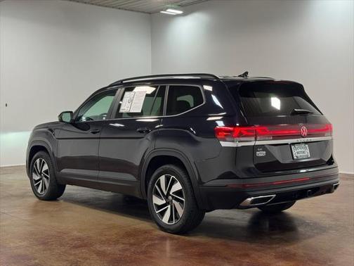2024 Volkswagen Atlas 2.0T SE w/Technology 4MOTION