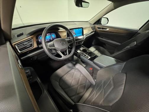 2024 Volkswagen Atlas 2.0T SE w/Technology 4MOTION
