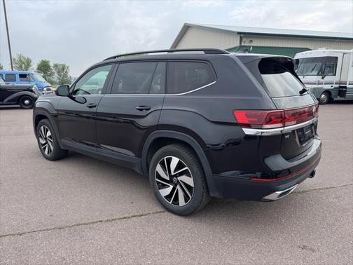 2024 Volkswagen Atlas 2.0T SE w/Technology 4MOTION