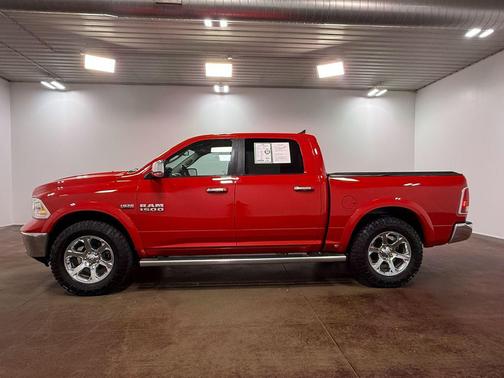 Flame Red Clearcoat 2016 RAM 1500 Laramie