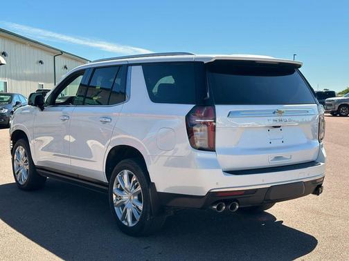 Iridescent Pearl Tricoat 2021 Chevrolet Tahoe High Country