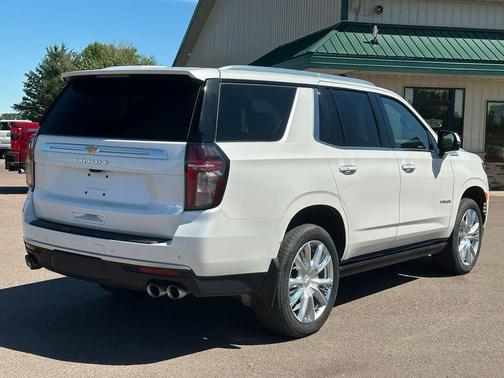 Iridescent Pearl Tricoat 2021 Chevrolet Tahoe High Country