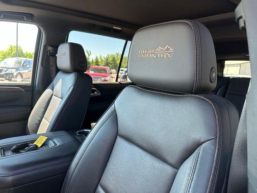 Iridescent Pearl Tricoat 2021 Chevrolet Tahoe High Country