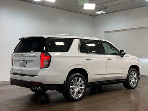 Iridescent Pearl Tricoat 2021 Chevrolet Tahoe High Country