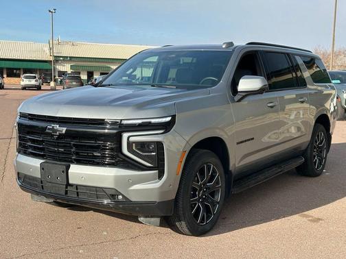 2025 Chevrolet Suburban RST