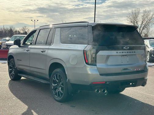 2025 Chevrolet Suburban RST