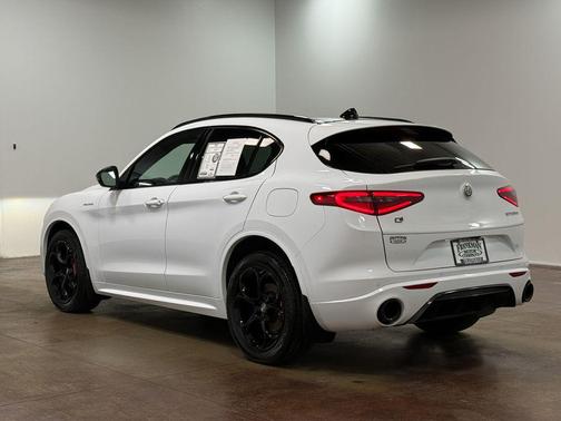 2022 Alfa Romeo Stelvio Ti