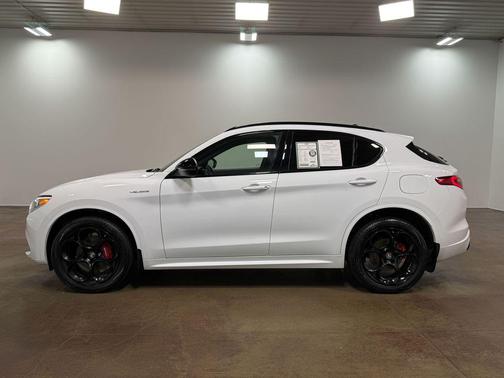 2022 Alfa Romeo Stelvio Ti