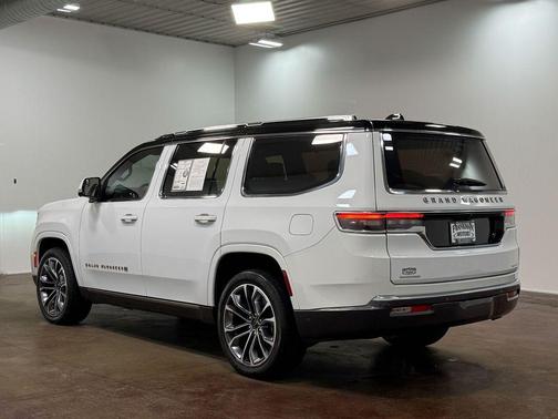 2022 Jeep Grand Wagoneer Series III 4x4