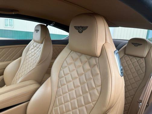 Rubino Red Metallic 2017 Bentley Continental GT V8 S