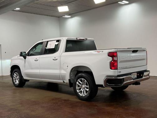Summit White 2023 Chevrolet Silverado 1500 LT