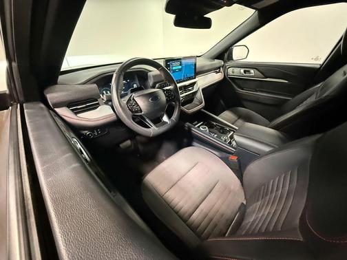 Vapor Blue Metallic 2025 Ford Explorer ST-Line