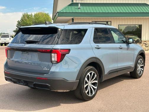 Df 2025 Ford Explorer ST-Line