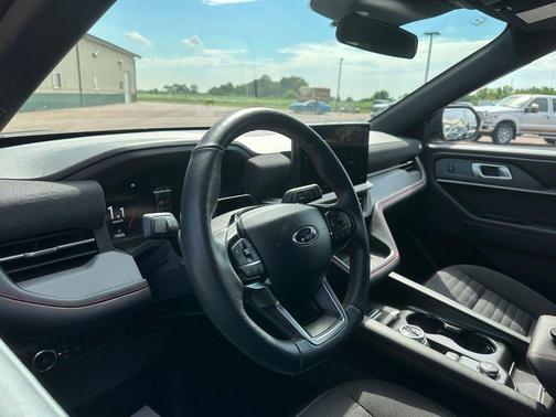 Df 2025 Ford Explorer ST-Line