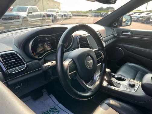 Diamond Black Crystal Pearlcoat 2020 Jeep Grand Cherokee High Altitude
