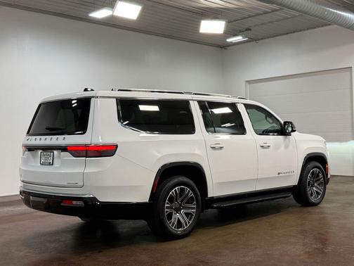 Bright White Clearcoat 2024 Jeep Wagoneer L Series II 4x4