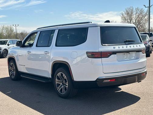 Bright White Clearcoat 2024 Jeep Wagoneer L Series II 4x4