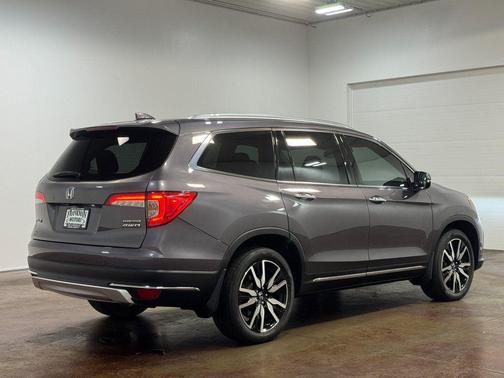2019 Honda Pilot Touring 8-Passenger