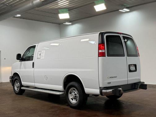 2024 Chevrolet Express 2500 RWD 2500 Regular Wheelbase WT