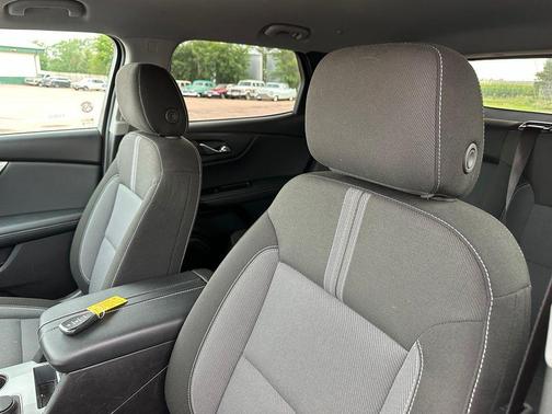 Summit White 2025 Chevrolet Blazer 2LT