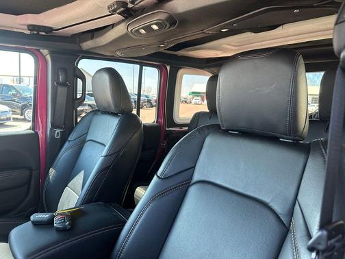 Limited Edition Tuscadero Pearlcoat 2024 Jeep Wrangler 4-Door Sahara