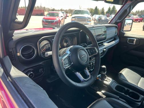 Limited Edition Tuscadero Pearlcoat 2024 Jeep Wrangler 4-Door Sahara