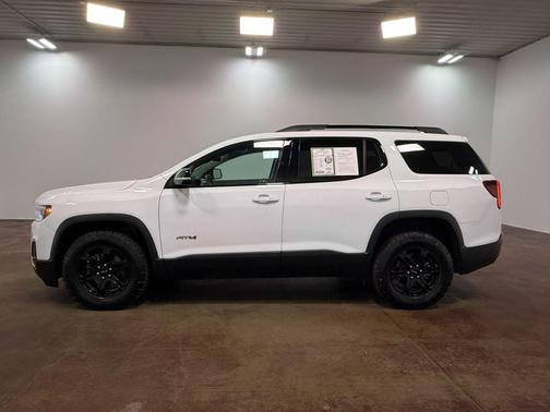 2023 GMC Acadia AWD AT4
