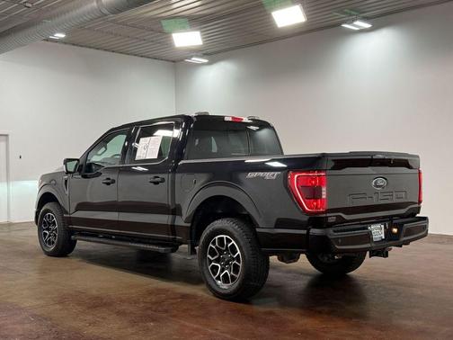 Agate Black Metallic 2023 Ford F-150 XLT
