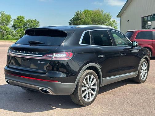 Infinite Black Metallic 2019 Lincoln Nautilus Select