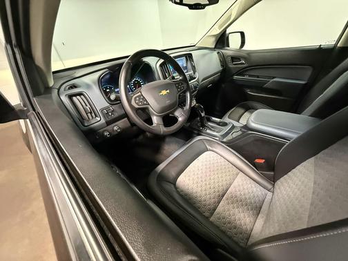 Black 2022 Chevrolet Colorado Z71