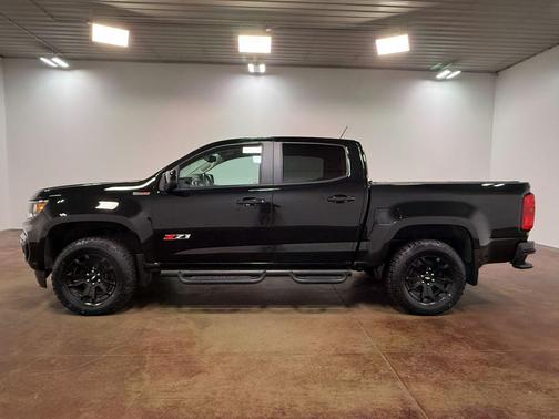 Black 2022 Chevrolet Colorado Z71