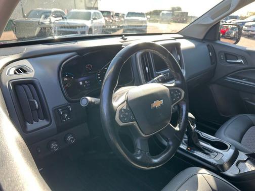 Black 2022 Chevrolet Colorado Z71