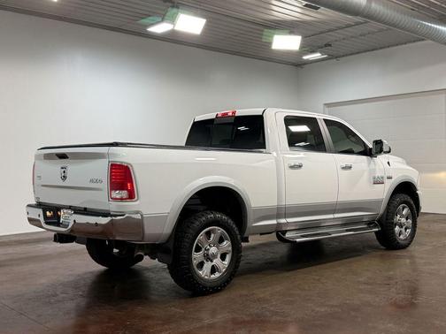 Bright White Clearcoat 2014 RAM 2500 Laramie