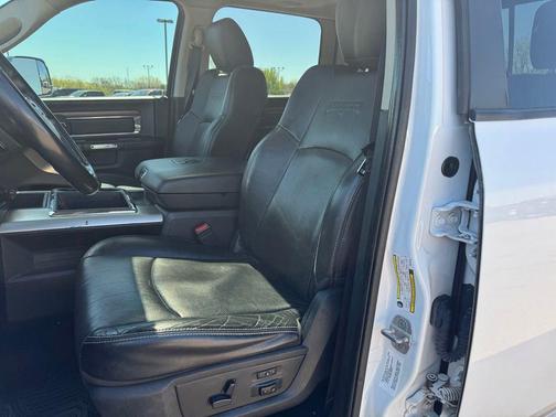 Bright White Clearcoat 2014 RAM 2500 Laramie