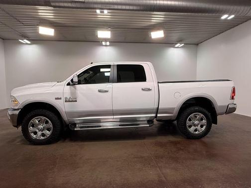 Bright White Clearcoat 2014 RAM 2500 Laramie