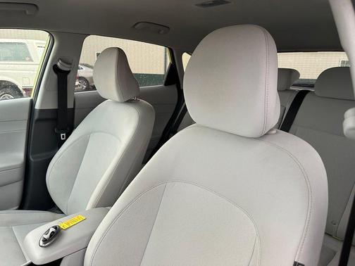 Neoteric Yellow 2025 Hyundai KONA SEL
