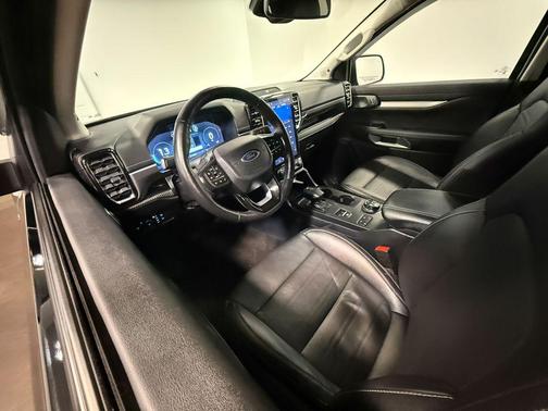 Shadow Black 2024 Ford Ranger LARIAT