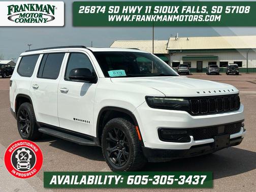 Bright White Clearcoat 2024 Jeep Wagoneer Series II Carbide