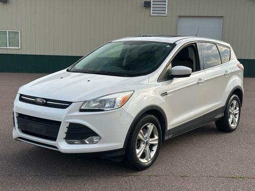 White Platinum 2014 Ford Escape SE