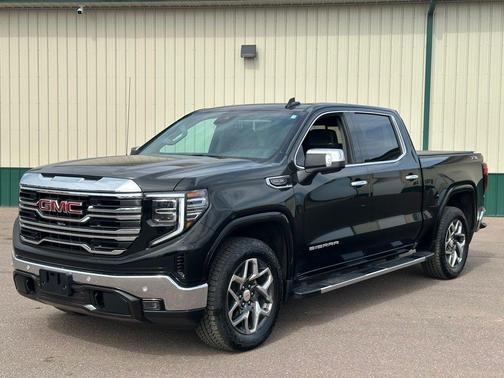 2024 GMC Sierra 1500 SLT