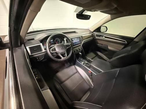 2021 Volkswagen Atlas 3.6L SE w/Technology