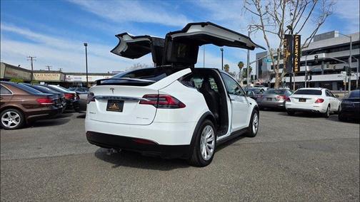 2019 Tesla Model X Long Range