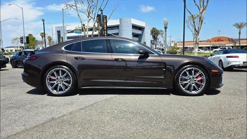 2018 Porsche Panamera Turbo