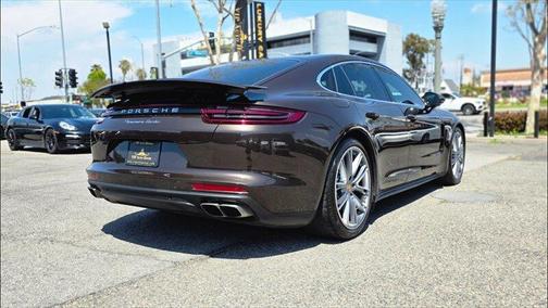 2018 Porsche Panamera Turbo