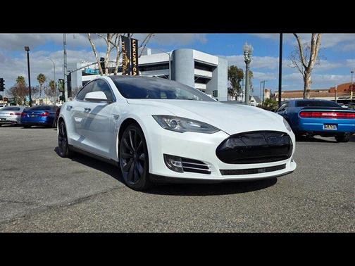 2015 Tesla Model S 85D