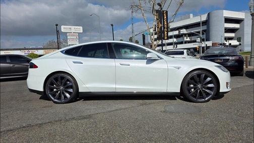 2015 Tesla Model S 85D