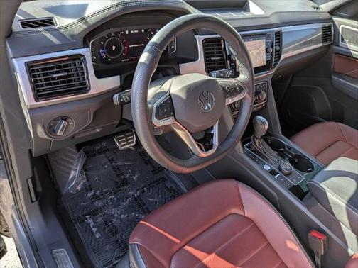 2023 Volkswagen Atlas Cross Sport 3.6L V6 SEL Premium R-Line