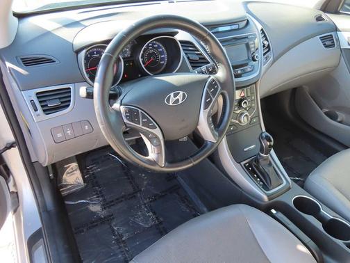 2015 Hyundai ELANTRA Limited