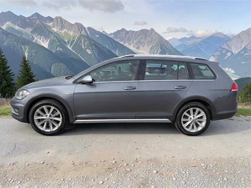 2019 Volkswagen Golf Alltrack TSI S