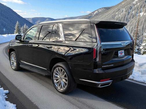 2022 Cadillac Escalade Premium Luxury